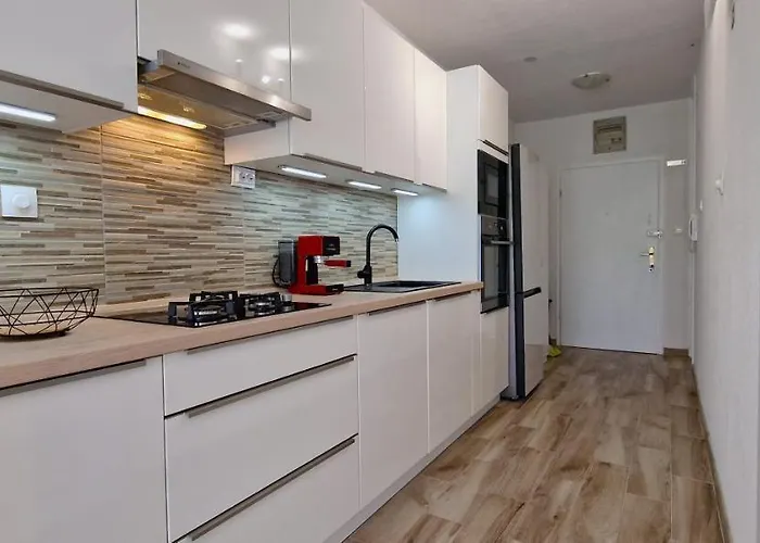 Soft In Next To Split Lejlighed